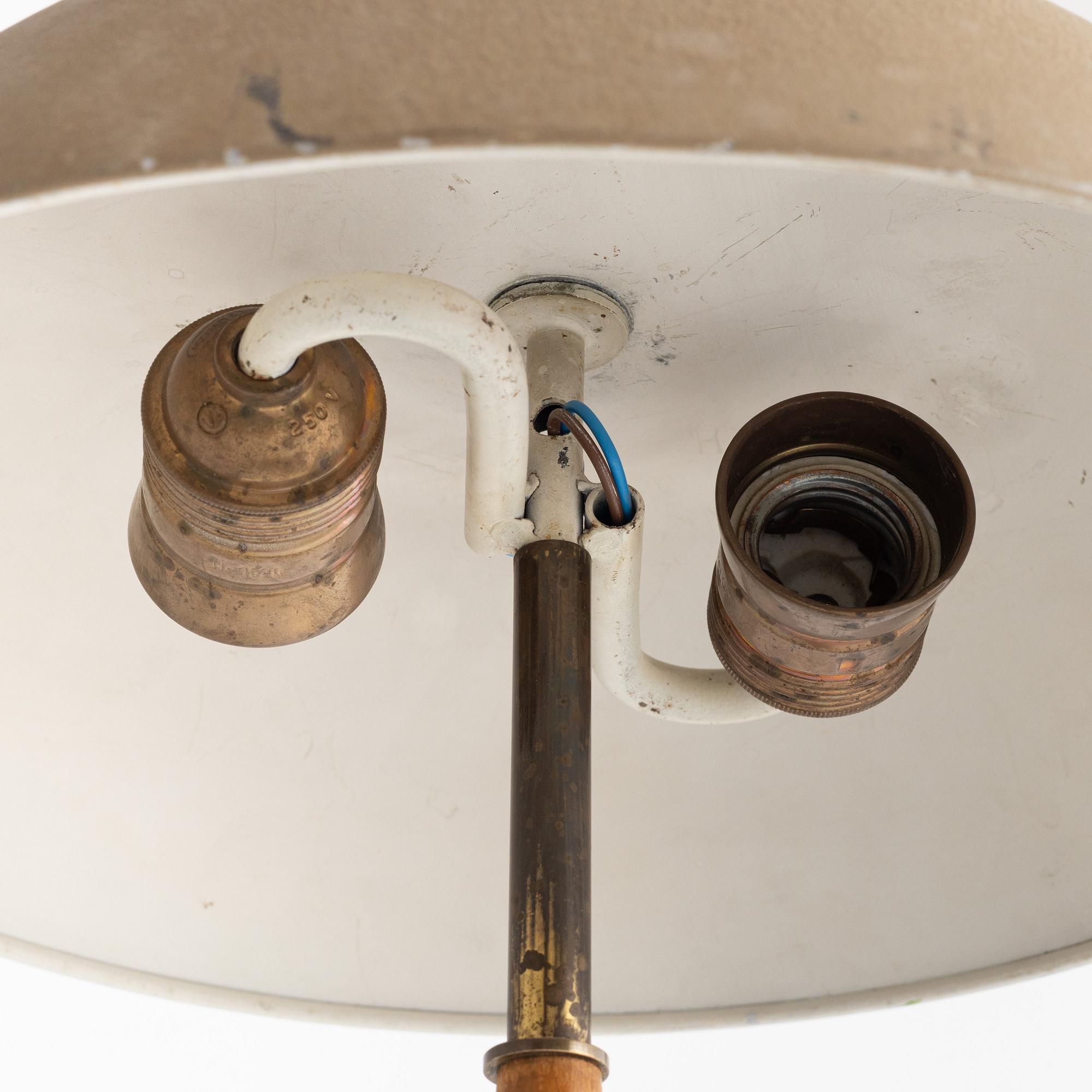 Bertil Brisborg, a table lamp, variant of models "32027" and "32391", Nordiska Kompaniet 1940s-50s.