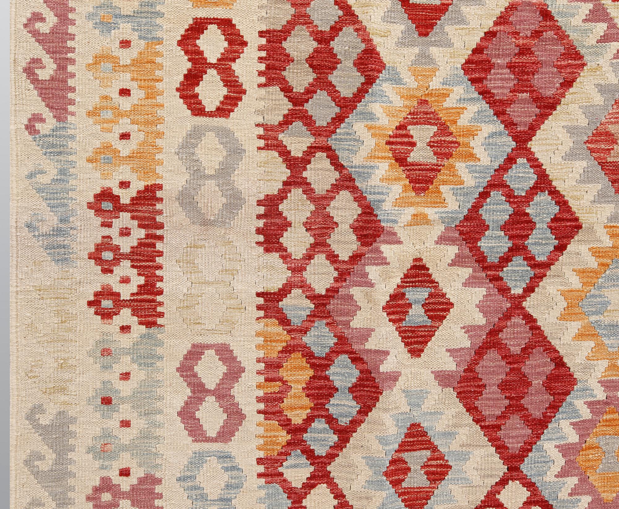 A Kilim carpet, ca 294 x 214 cm.