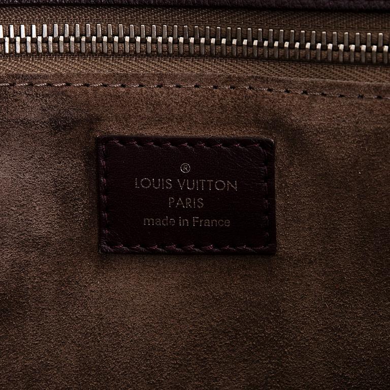 Louis Vuitton, a 'Veau Cachemire W Tote PM' bag.