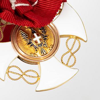 Italian Order of the Crown, Knight's cross, partly gold and enamel, in case from Cravanzola.