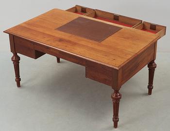 SKRIVBORD, nyrenässans, 1800-talets slut.