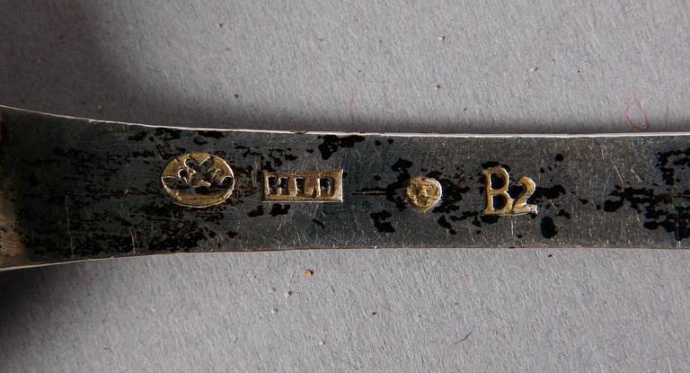 MATSKEDAR, 9 st, silver, mest Söderhamn, bla E. Regnman verksam 1820-1837.