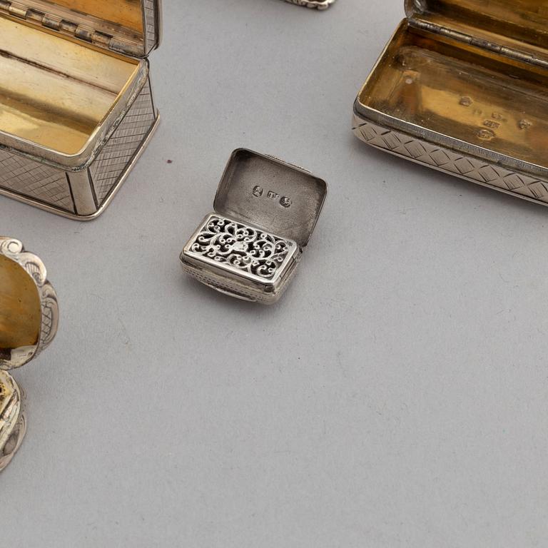 16 silver boxes, including Nathaniel Mills, Birmingham, 1825, John Lint, London, 1816, and Charles Cooke, 1908.