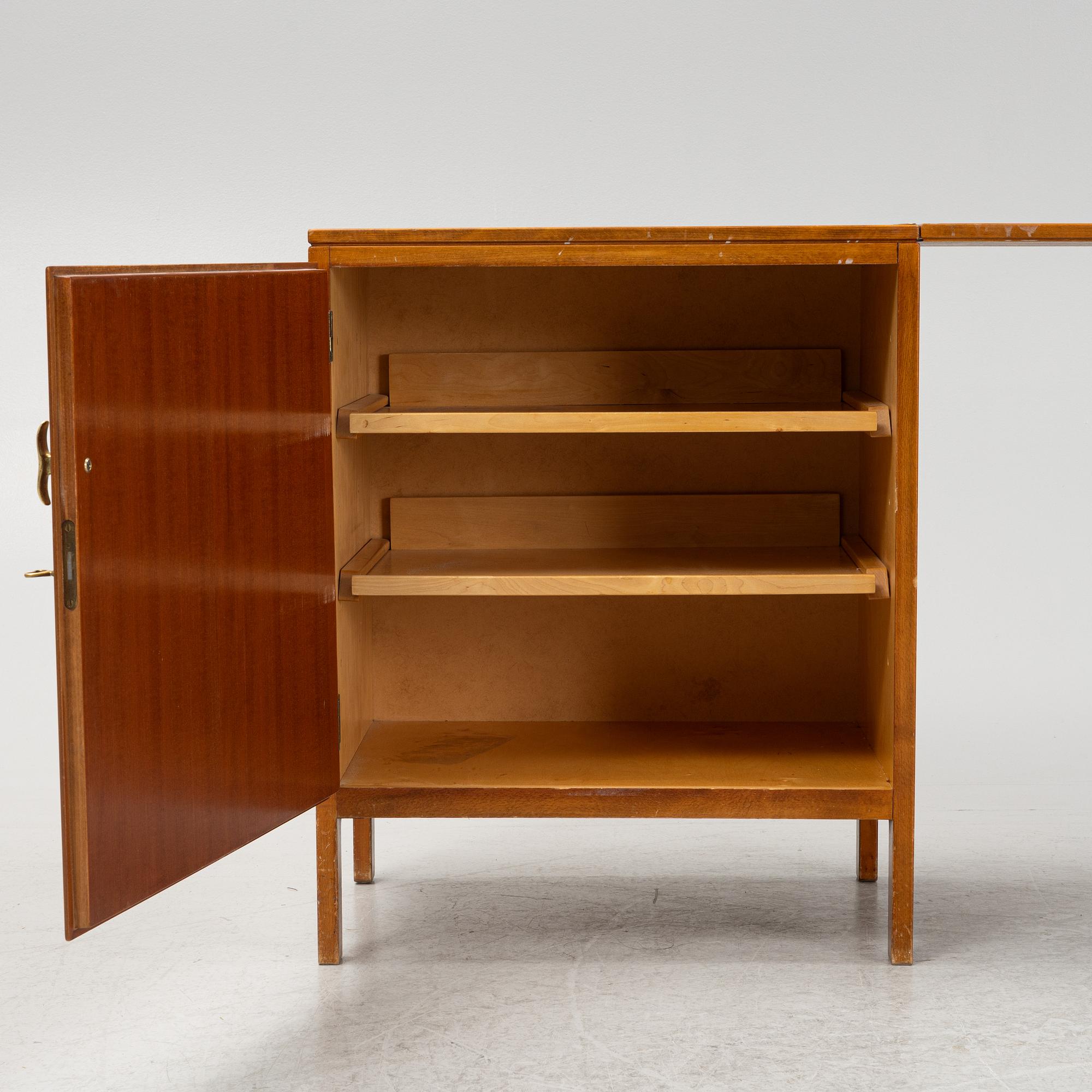 Dressing table, mid-20th century.