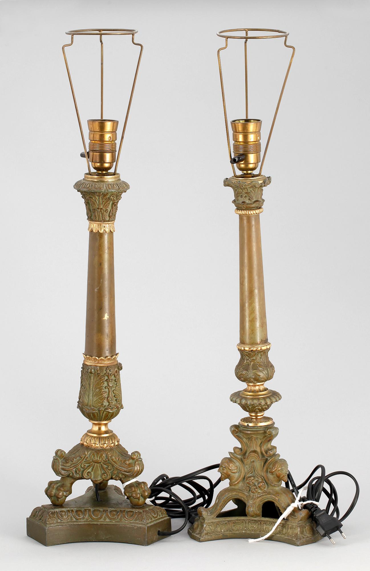 BORDSLAMPOR, 2 st, metall, empirestil, 1900-tal .