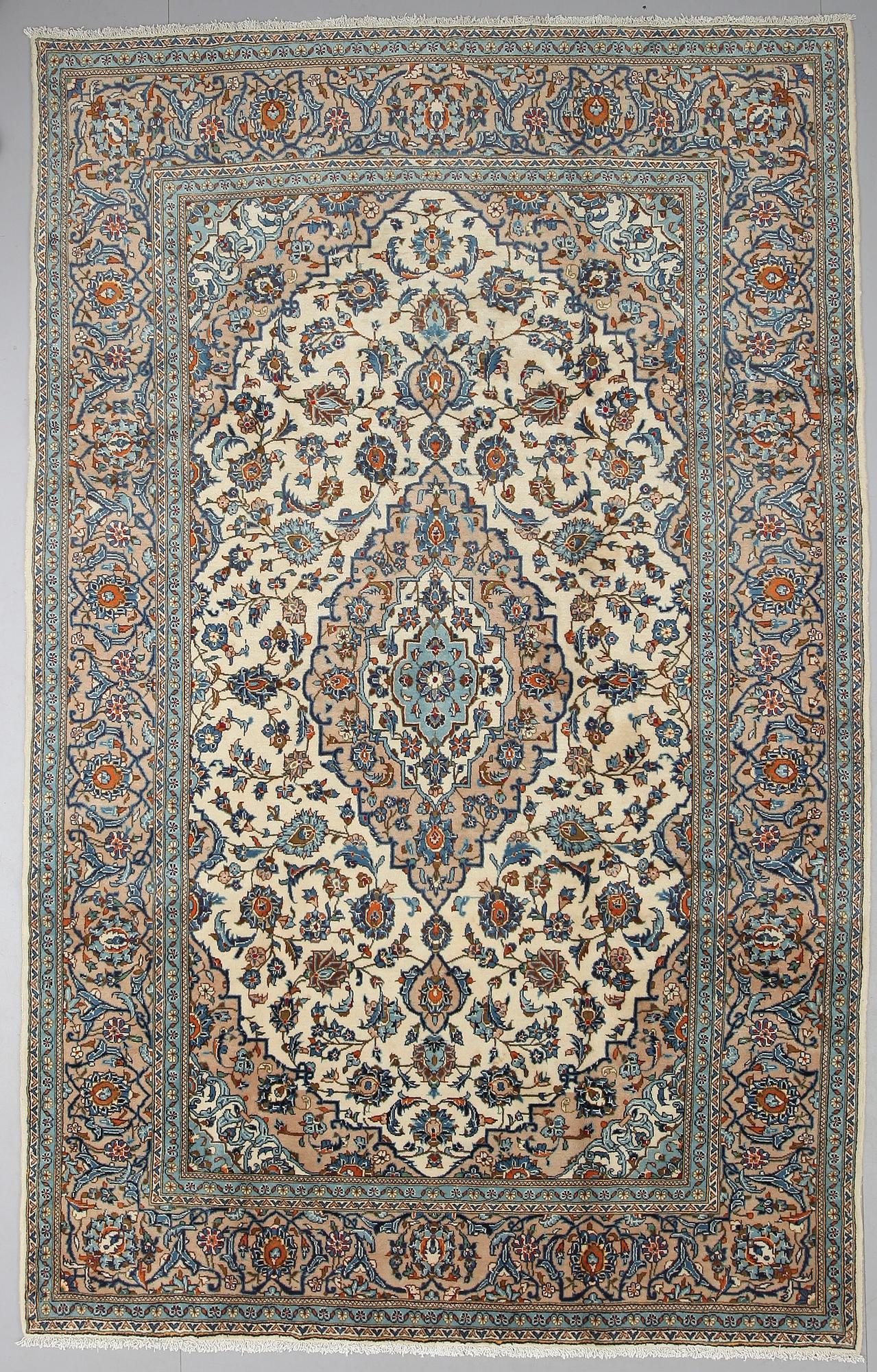 MATTA, Keshan, ca 314 x 200 cm.