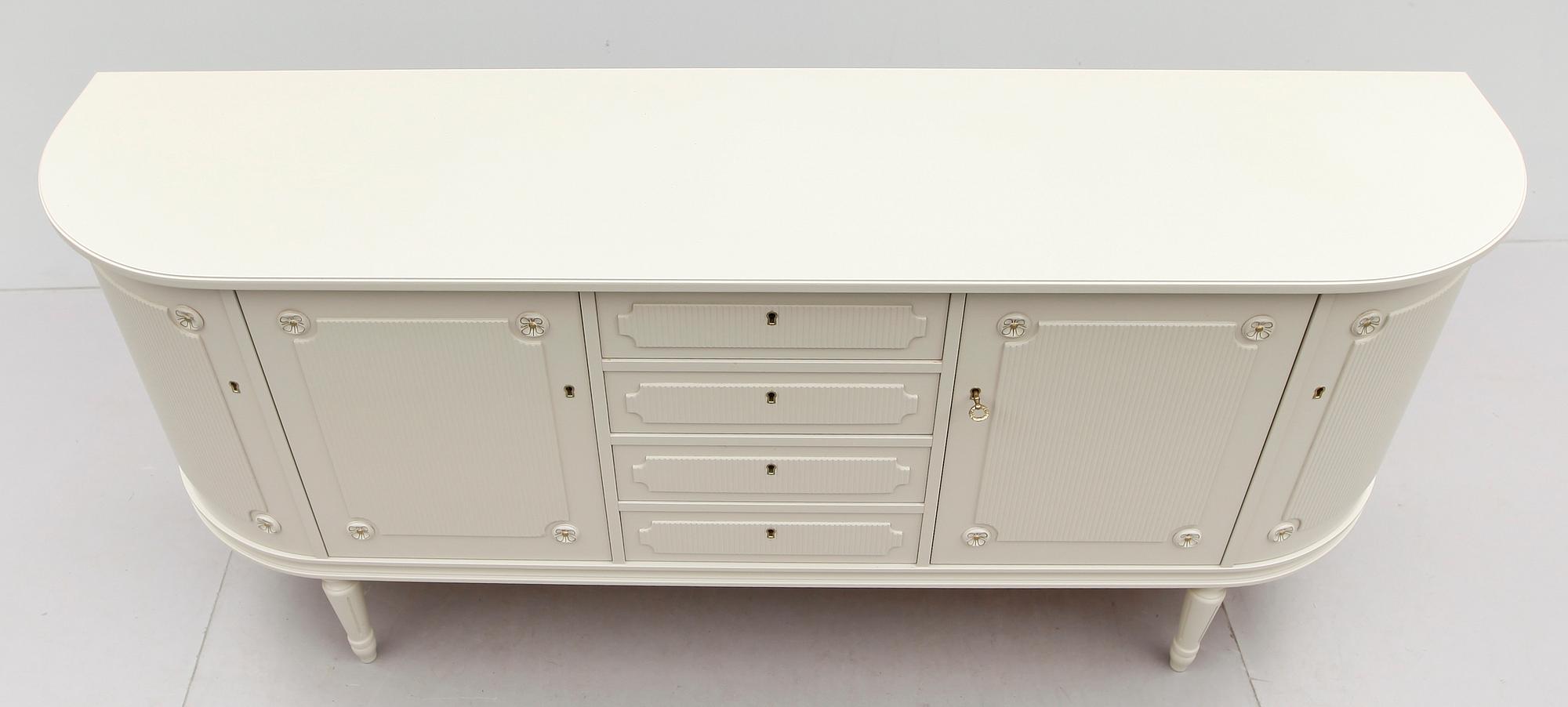 SIDEBOARD, gustaviansk stil, 1900-talets andra hälft.