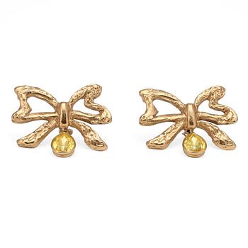 YVES SAINT LAURENT, a pair of earclips.