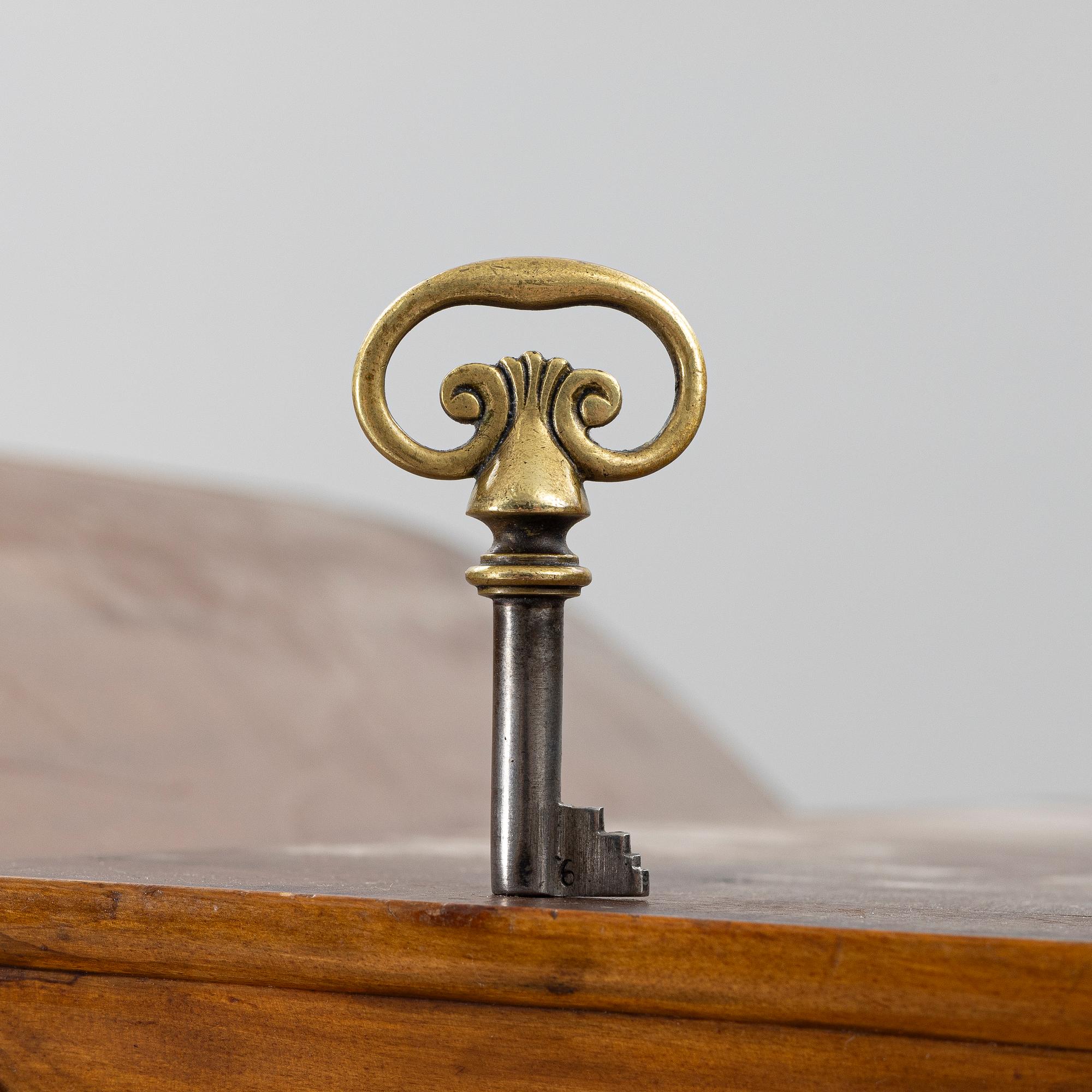A Swedish Grace cabinet, 1920s.