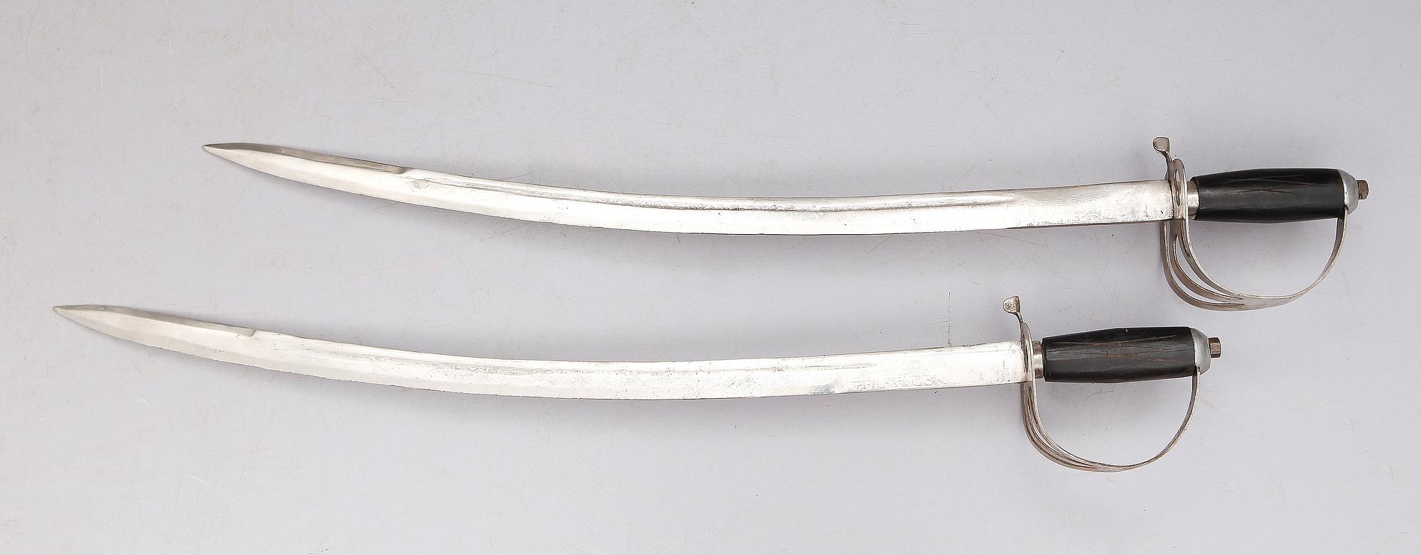 SVÄRD, 2 st, Indien, 1900-tal.