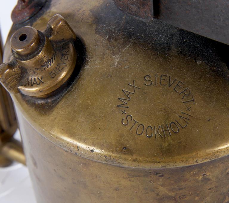 BLÅSLAMPA, Max Sievert, Stockholm.