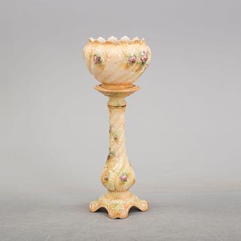 An early 20th century pedestal and flowerpot.