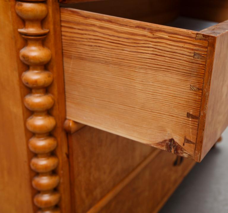 CHIFFONJÉ, 1800-talets mitt.