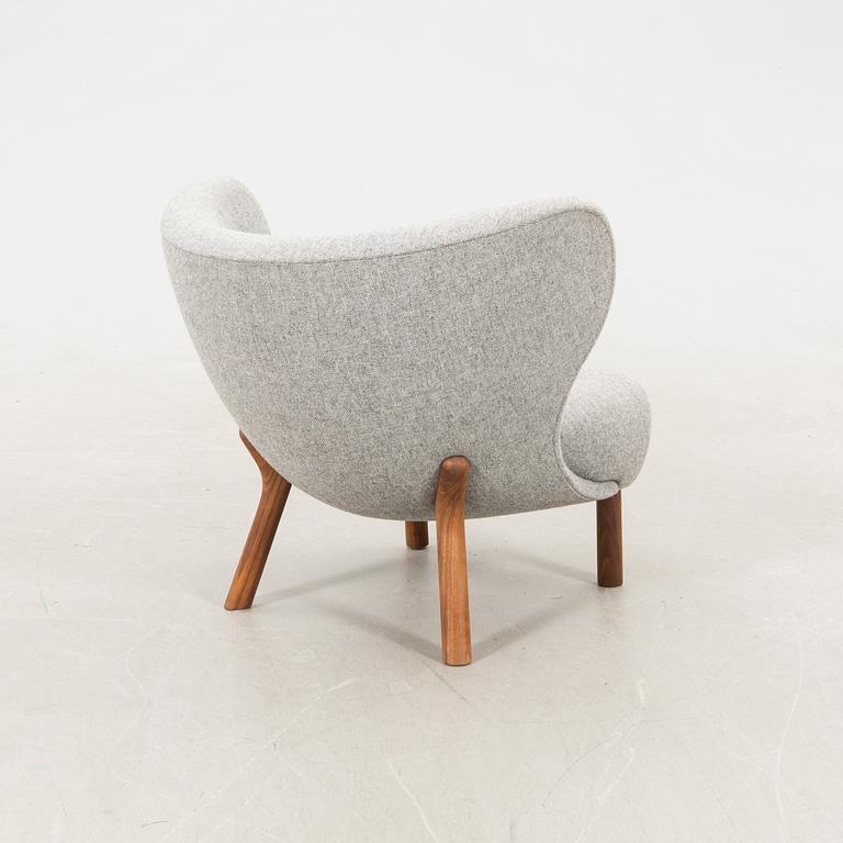 Viggo Boesen, armchair, "Little Petra" VB1, for &Tradition 21st century.