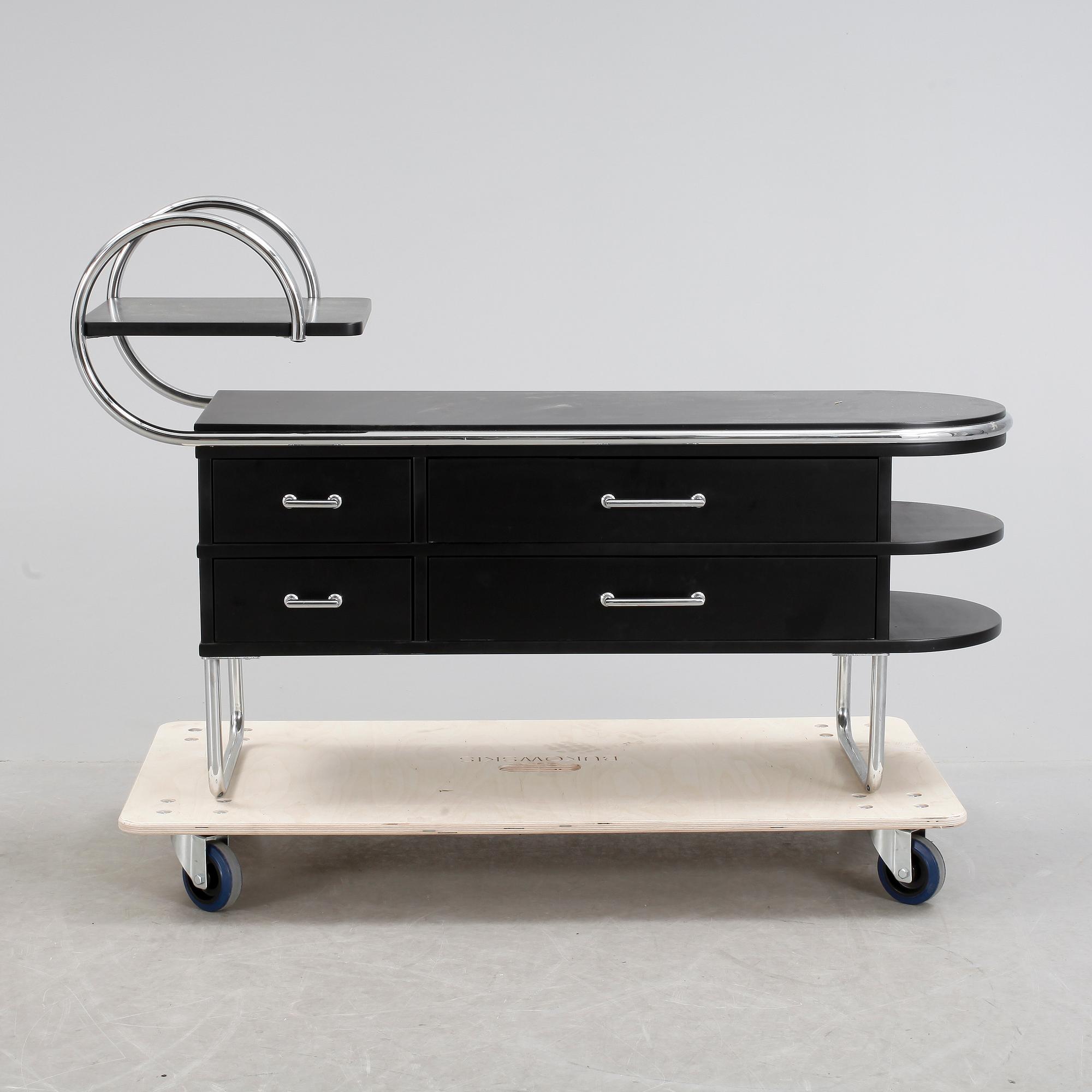 SIDEBOARD, troligen Zanotta, 19/2000-tal.
