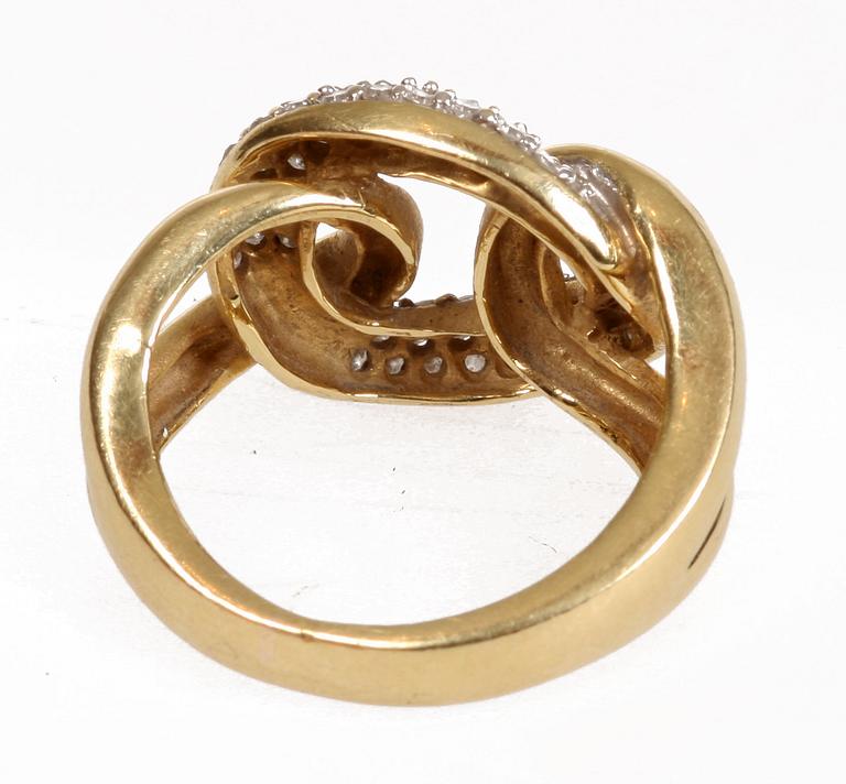RING, 18K rödguld med småbriljanter.