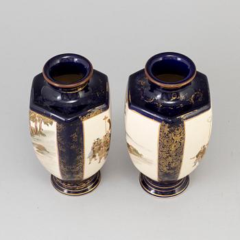 A pair of Japanese satsuma vases, Meiji period, early 20th Century.