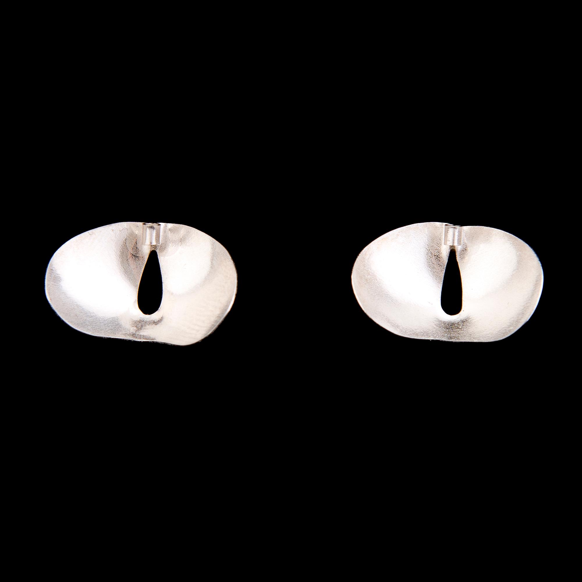 INNI PÄRNÄNEN, ARMBAND och ÖRHÄNGEN, silver, 2000.