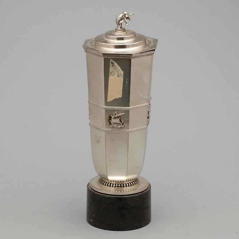 POKAL MED LOCK, sterling silver, Borgila, Stockholm 1934.