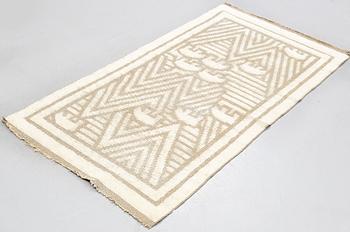 matto, knotted pile in relief, ca 187,5-189,5 x 96,5-100 cm, signed and dated S.K.L.H. 1945 at the back.