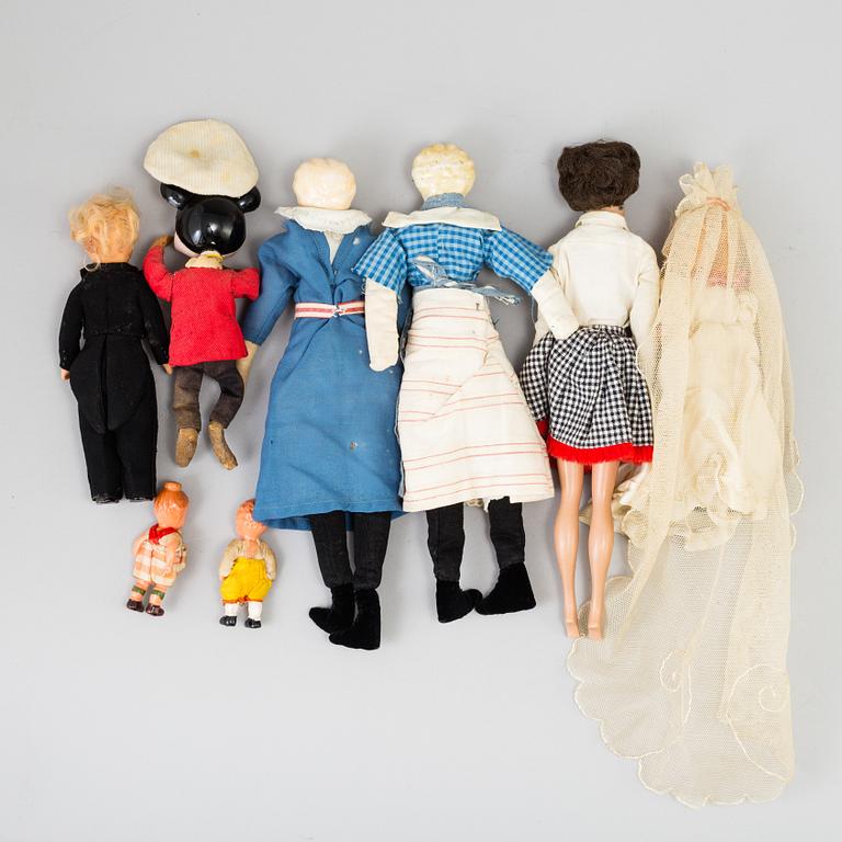 DOCKOR, 15 stycken, porslin och celluloid, bland annat Barbie, 1900-tal.