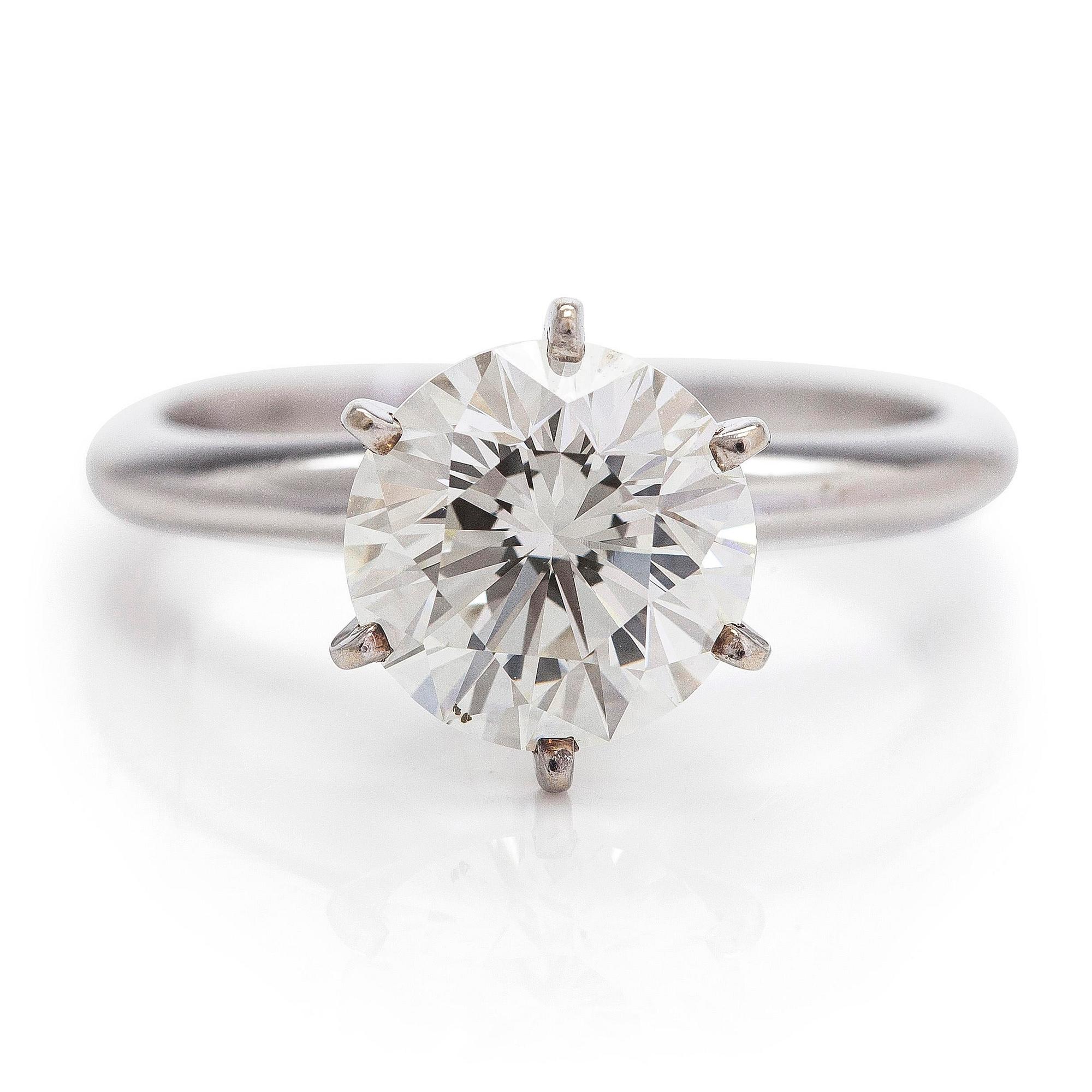 Ring, 14K white gold, set with a brilliant-cut diamond approximately 2.08 ct. Accompanied by EGL certificate.