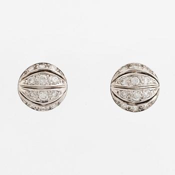 Brilliant cut diamond earrings.