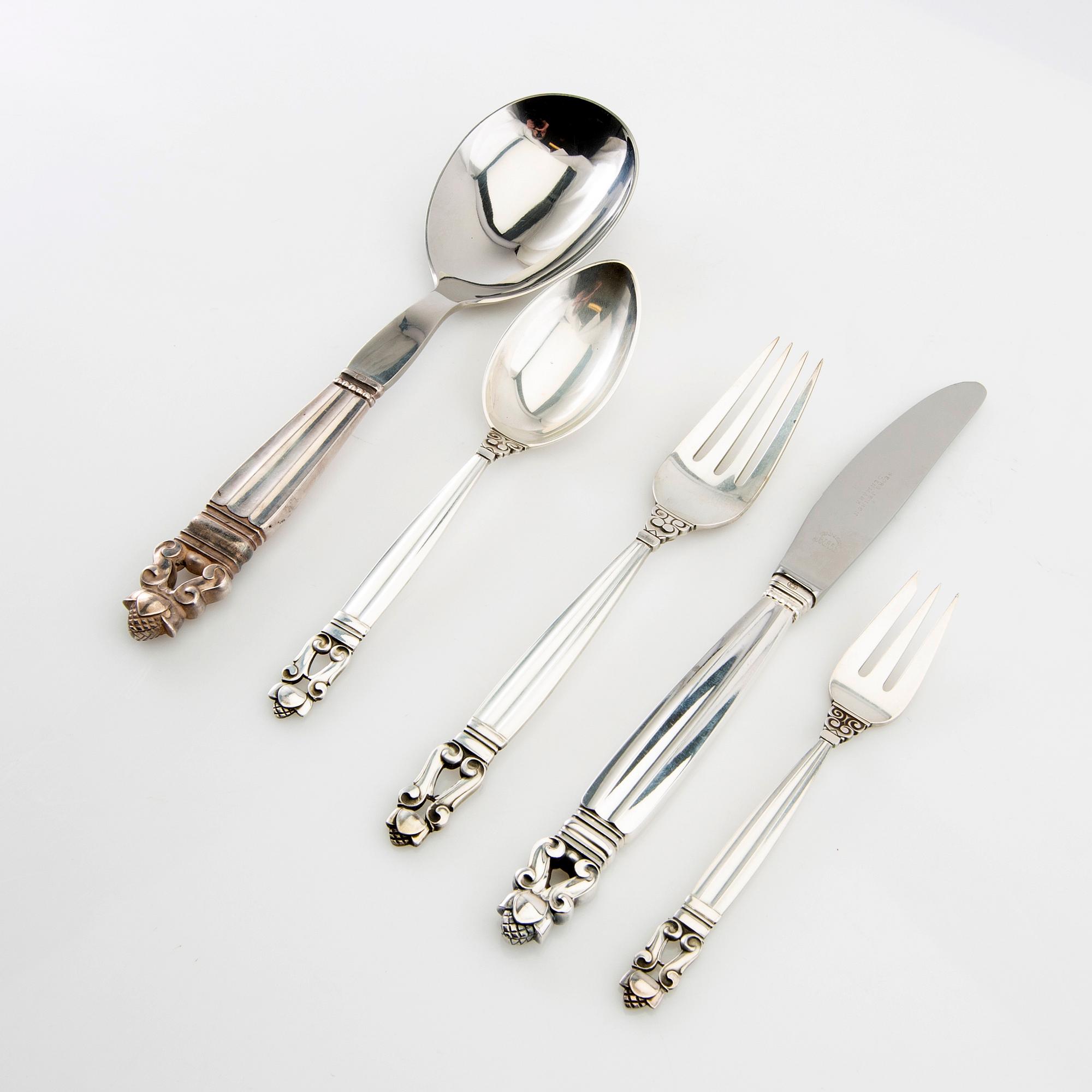 Johan Rohde, Cutlery 15 dlr "Konge/Acorn" sterling silver for Georg Jensen, Denmark.
