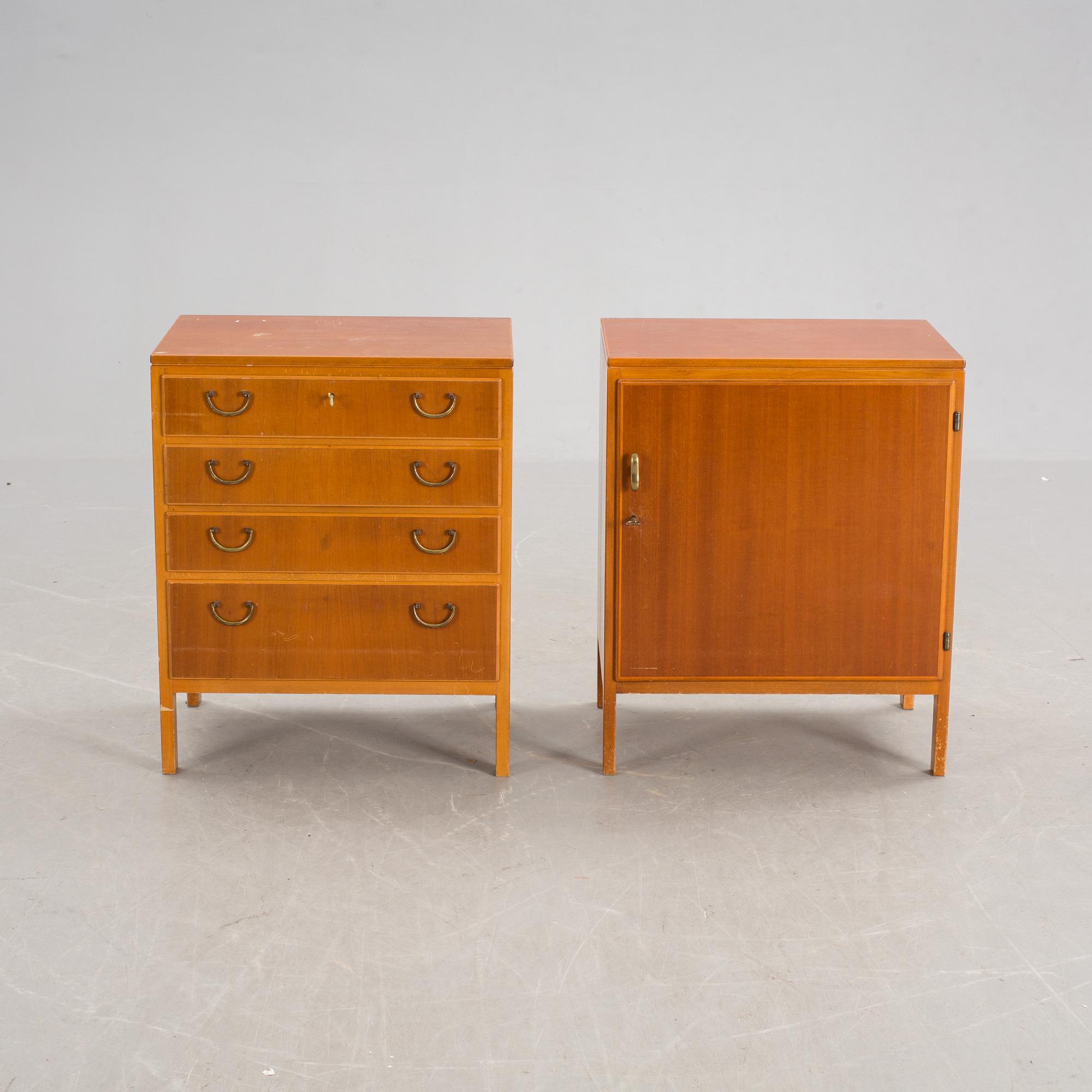 BYRÅ och SKÅP, 2 delar, "Futura"-serien, David Rosén, Nordiska Kompaniet, 1900-talets mitt.