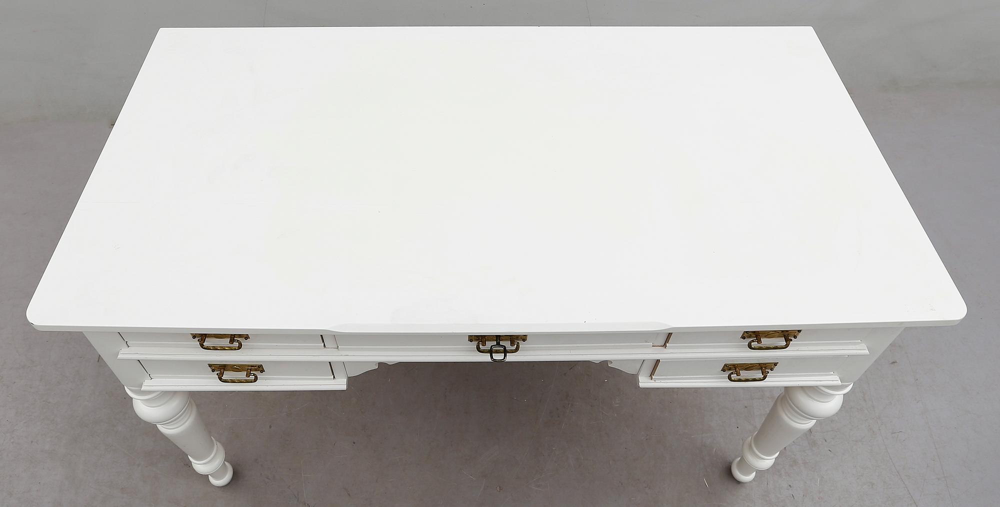 SKRIVBORD, sent 1900-tal.