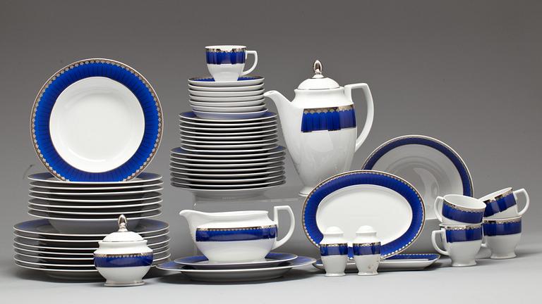 SERVIS, 46 delar, "Christineholm" eller "Marianne Royal Blue", design Sigvard Bernadotte.