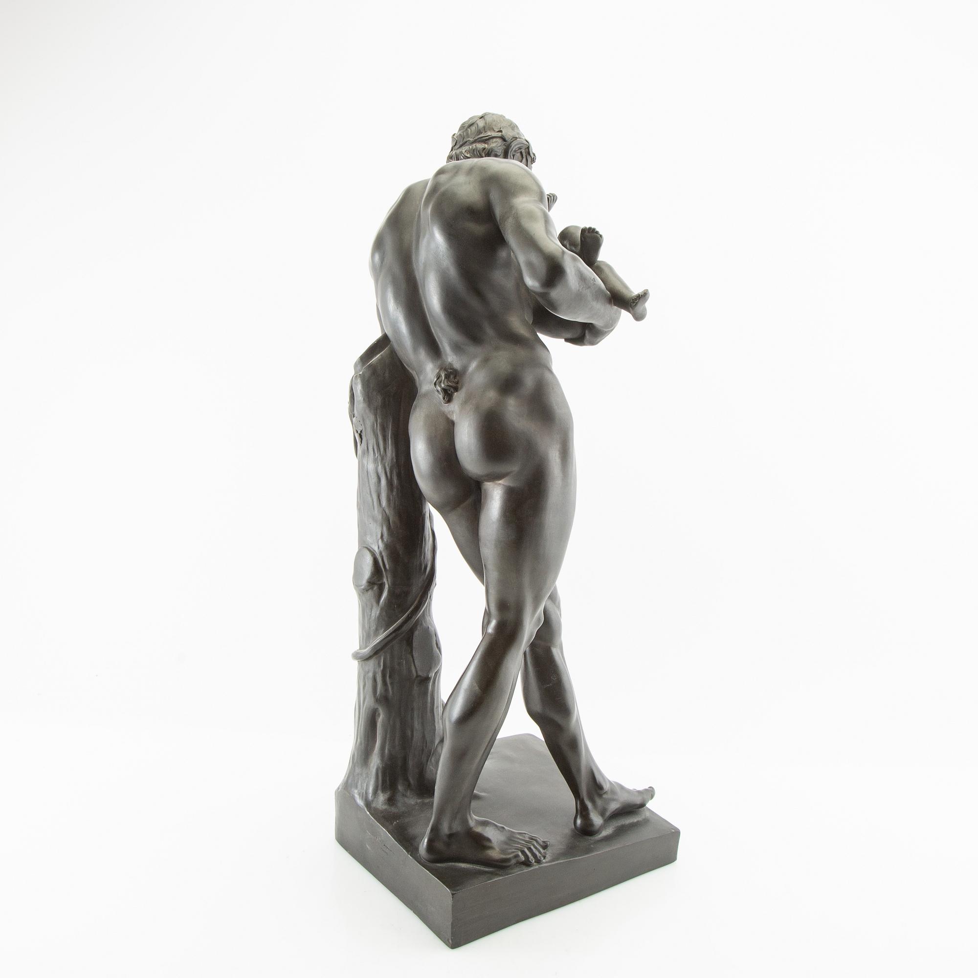 Skulptur "Silenus vaggar barnet Dionysos.".