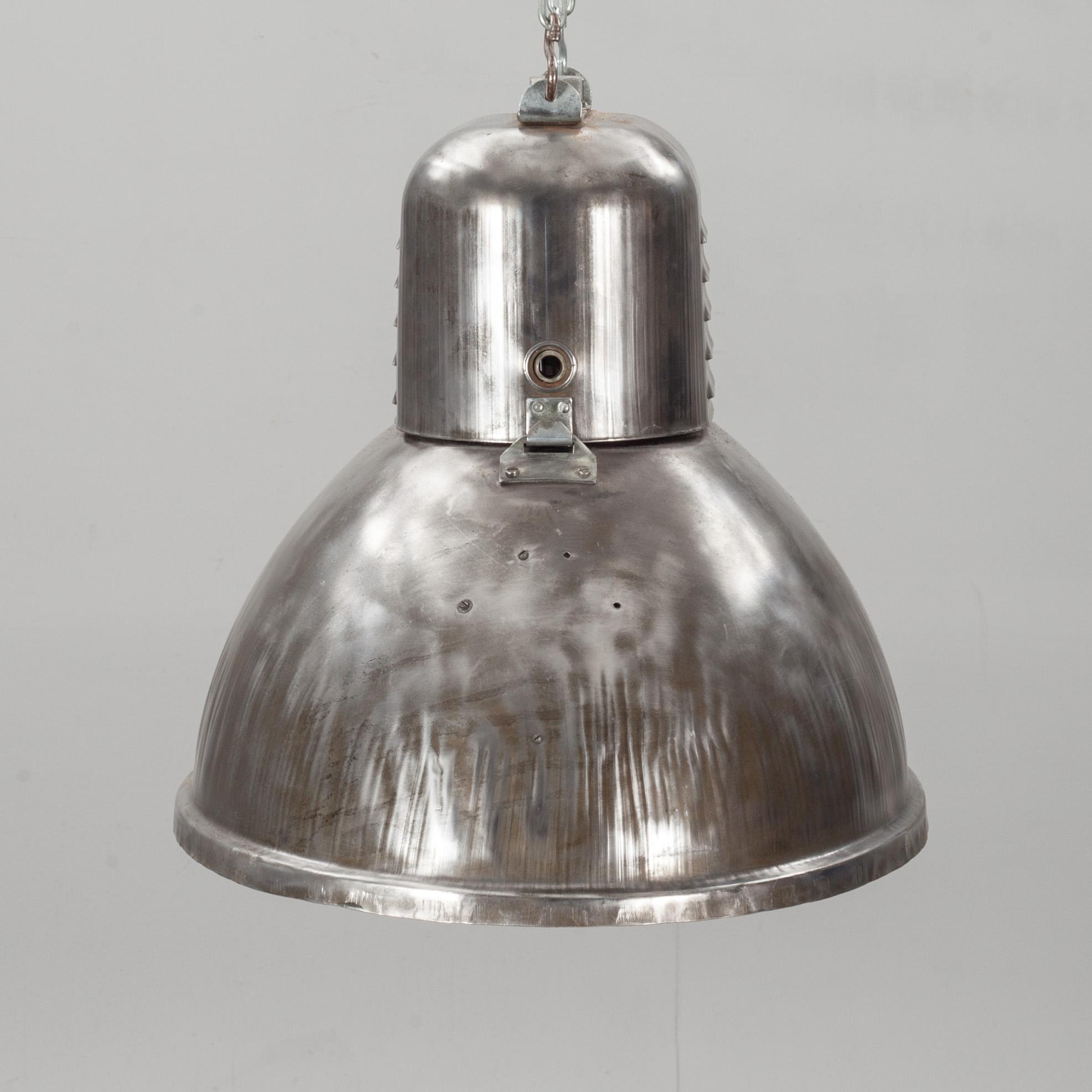 TAKLAMPA, industrimodell. 1900-tal.