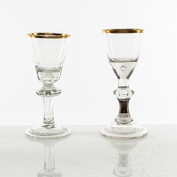 Glas, två stycken, 1700-tal.