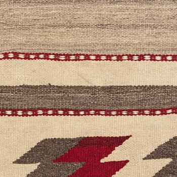 A Persian Kilim carpet, c. 288 x 195 cm.