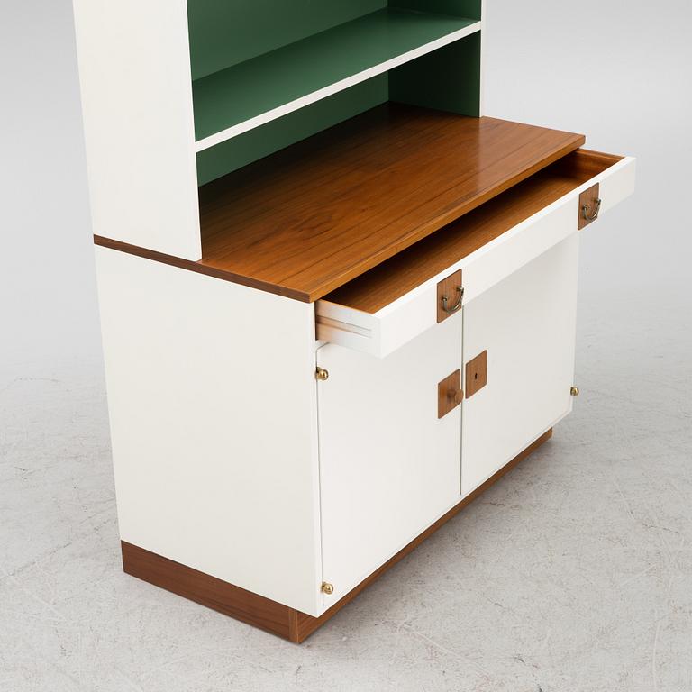 Josef Frank, a model "B2255" bookshelf, Firma Svenskt Tenn, post 1985.