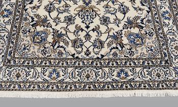 Matta, Nain part silk, ca 240 x 164 cm.
