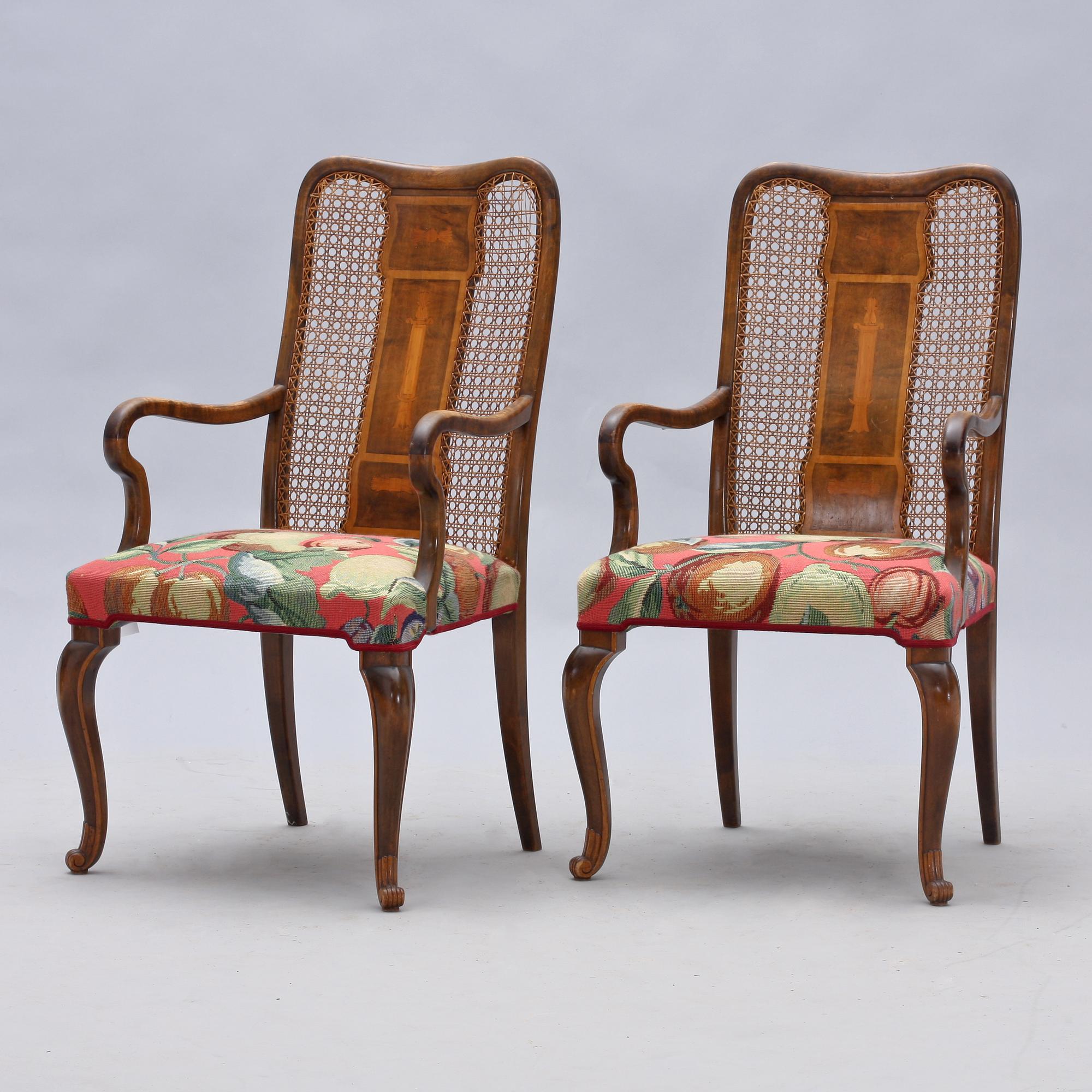 MATSALSGRUPP, 12 delar, brickmärkt Firma Möbler & Inredningar, inneh Arkitekt GH Wrange, Stockholm. 1920-30-tal.