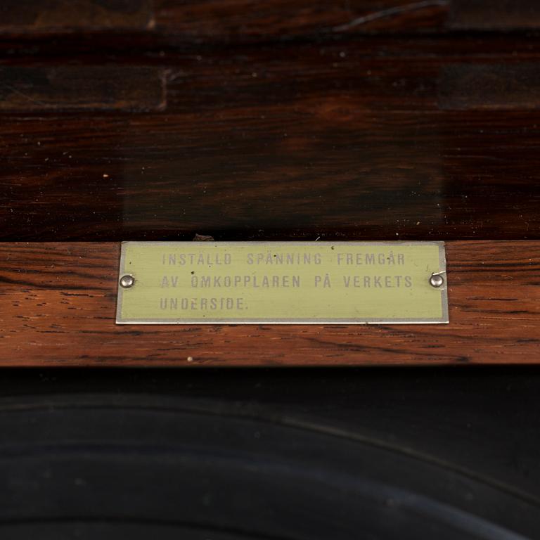 MUSIKMÖBEL, Beomaster 1200 RG Type 2226, Bang & Olufsen. 1965.