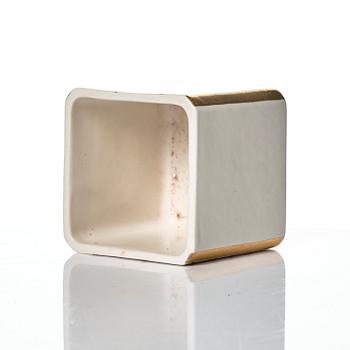 Wilhelm Kåge, 15 pieces of "Carrara" and "Gold Carrara" stoneware dishes, Gustavsberg, Sweden, 1930s/40s.