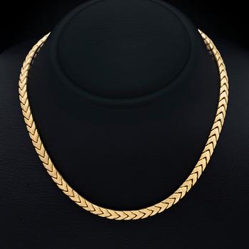 Necklace 18K gold, 28,6 g, approx 42 x 0,5 cm.