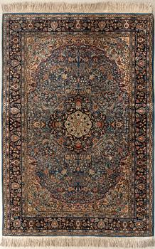 Oriental rug, old, approx. 198x136 cm.