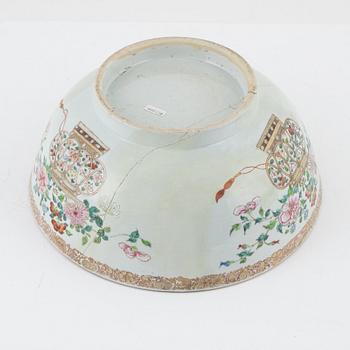 A Chinese famille rose punch bowl, Qing dynasty, Qianlong (1736-95).