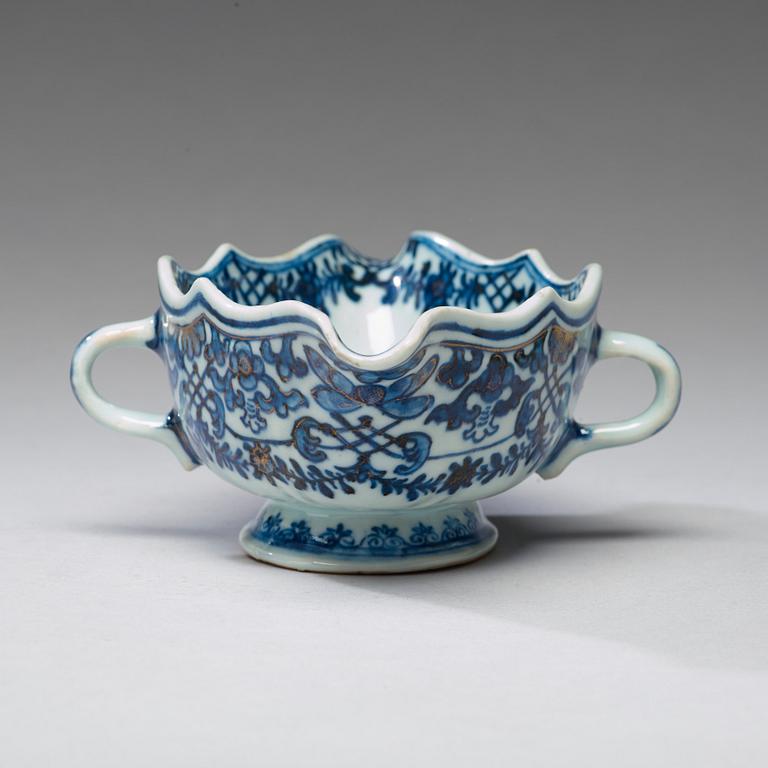 A blue and white sauce boat, Qing dynasty, 18th Century.