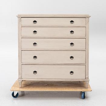 Chest of drawers, 19th century.
