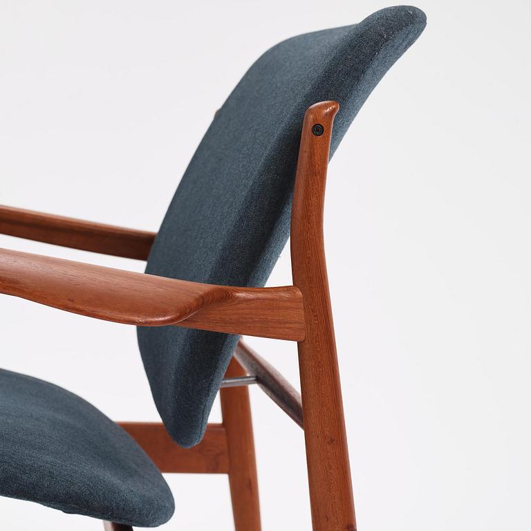 Finn Juhl, a pair of "FD 136" easy chairs, France & Daverkosen, Denmark, 1950s.