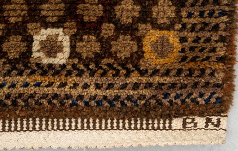 Barbro Nilsson, Barbro Nilsson, a carpet, "Bankrabatten brun", knotted pile, ca 205,5  x 202 cm. Signed AB MMF BN.