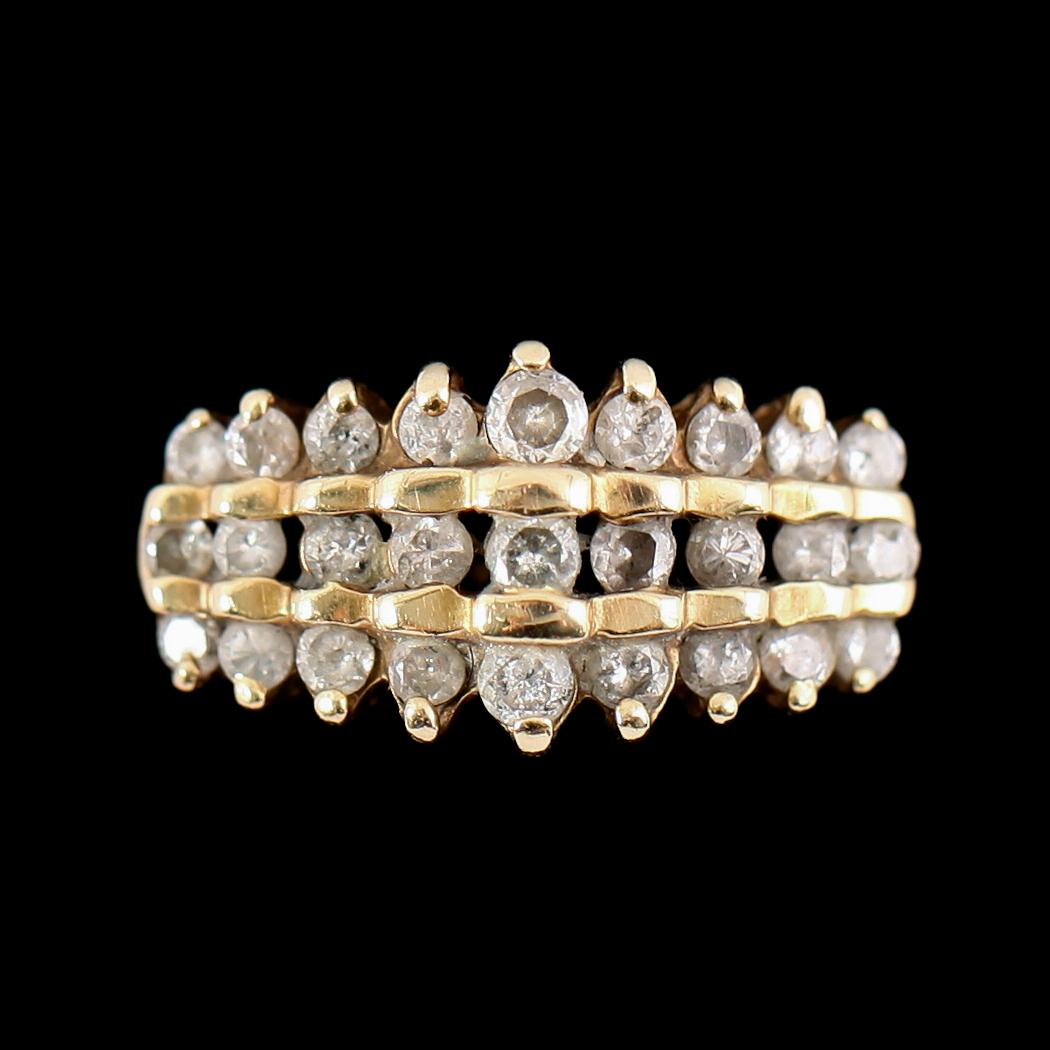 RING, 14 k guld, briljantslipade diamanter totalt 1.20 ct. Total vikt ca 5 g.