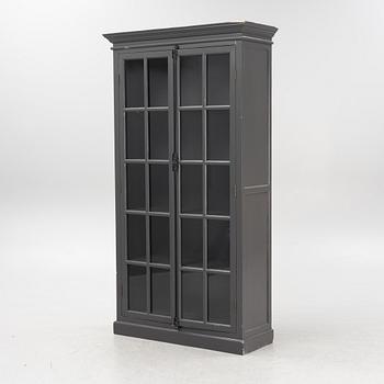 Vitrinskåp, 1900-talets senare del.