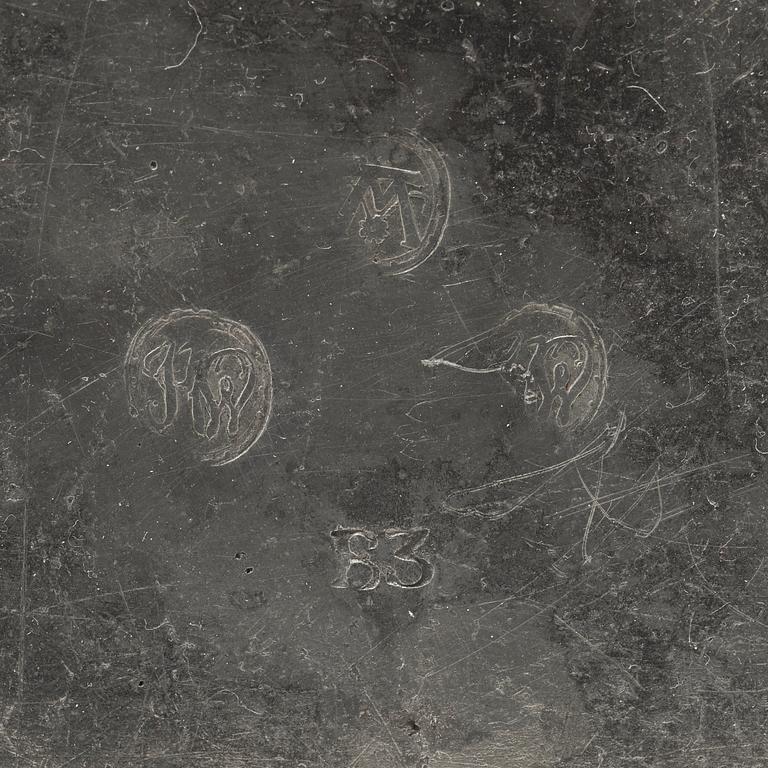 BRÄNNVINSPLUNTOR, två stycken, av Hans Wicksten (en märkt 1808), mästare i Västerås 1782-1810/14.